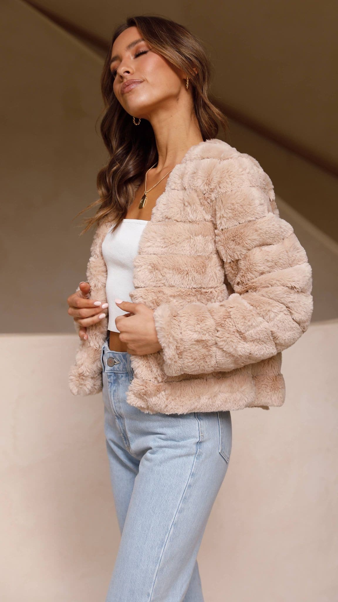 Women's Cropped Faux Fur Jacket – Sutton James Sutton James