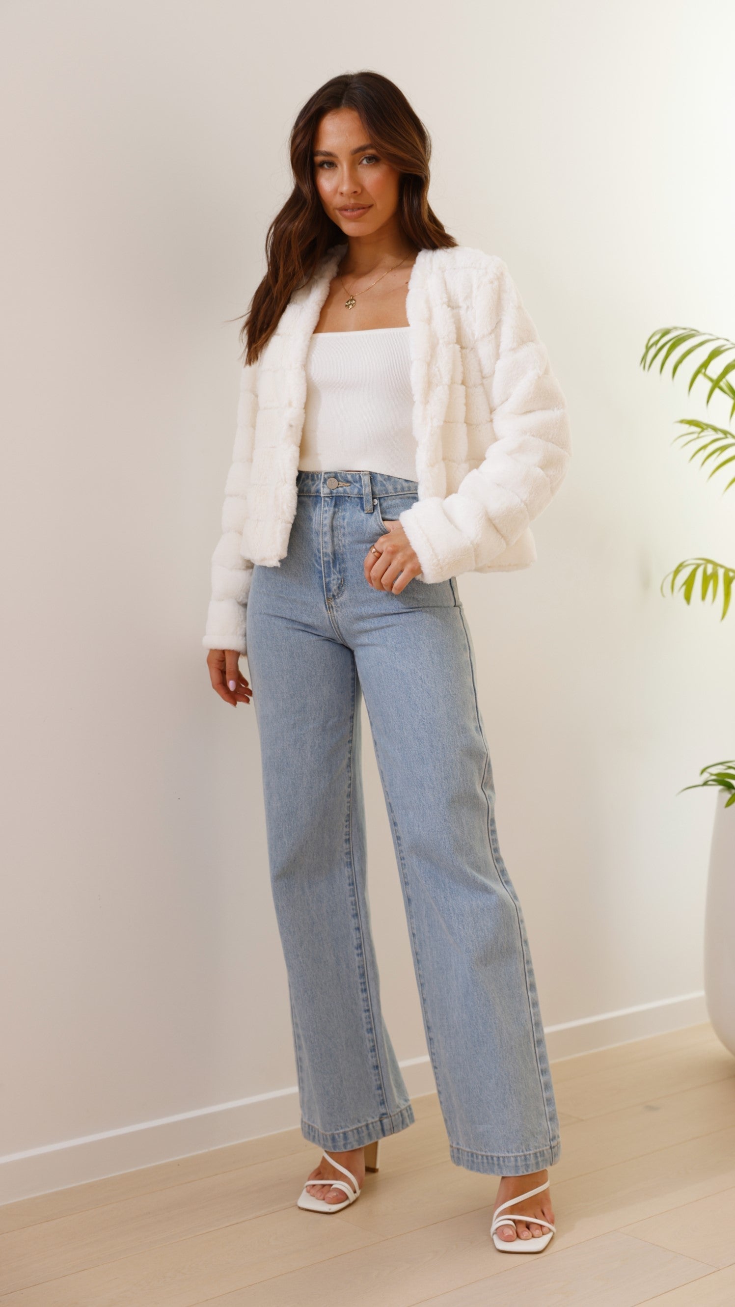 Women's Cropped Faux Fur Jacket – Sutton James Sutton James