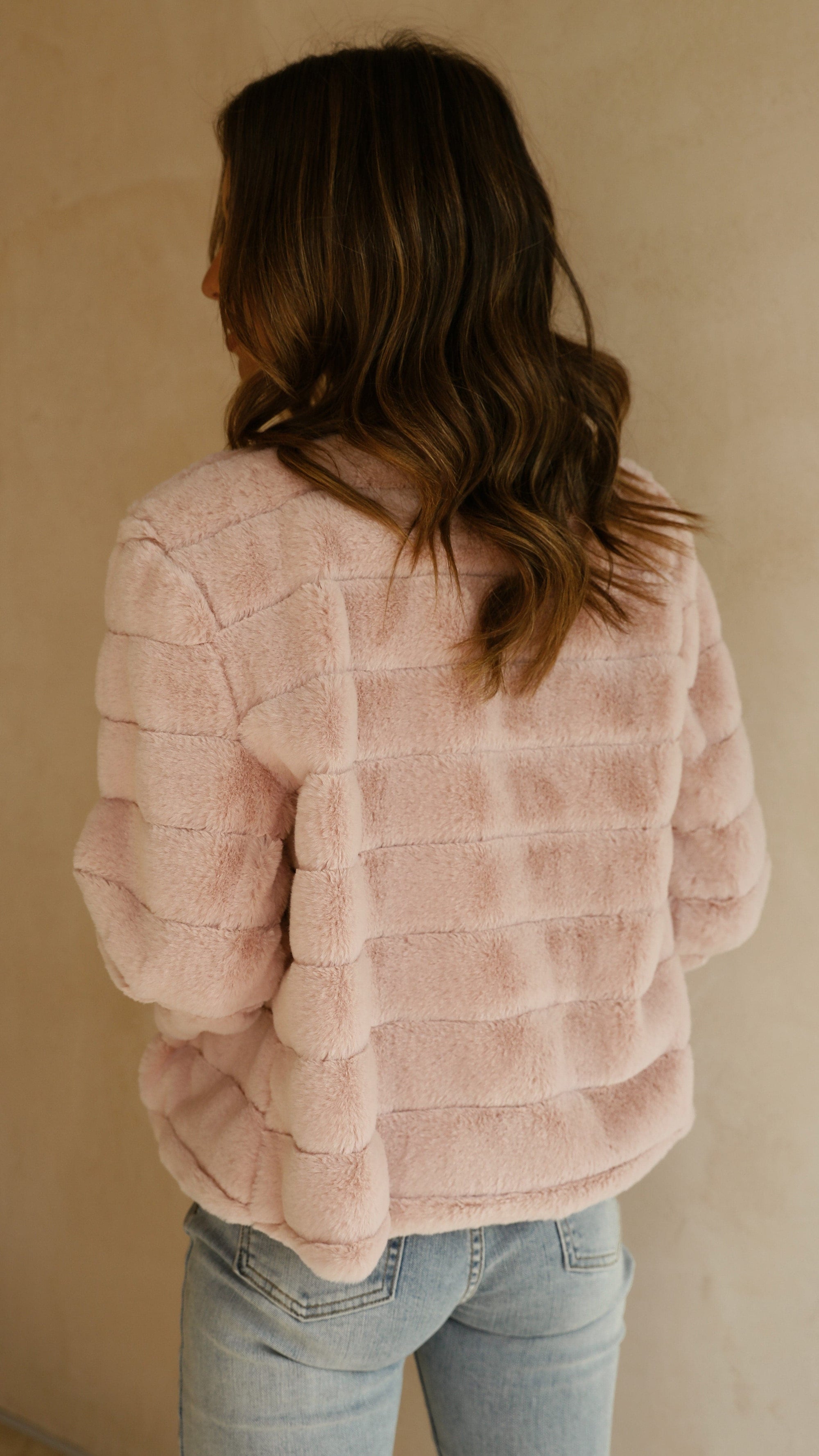 Women's Cropped Faux Fur Jacket – Sutton James Sutton James