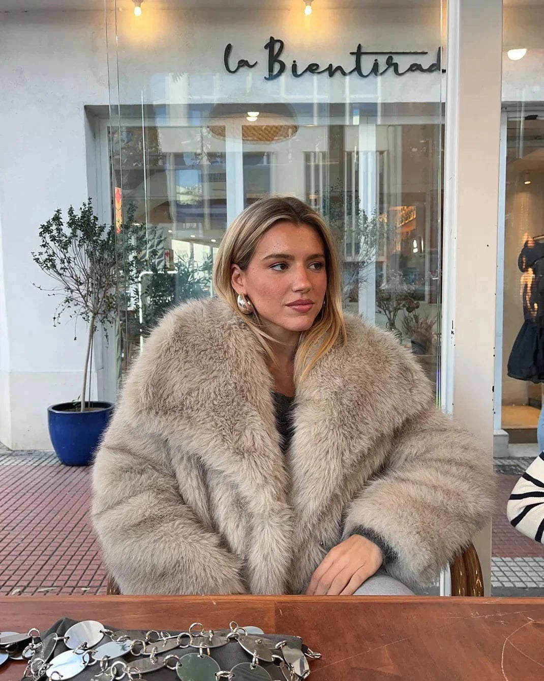 Women's Oversized Fur Coat – Sutton James Sutton James