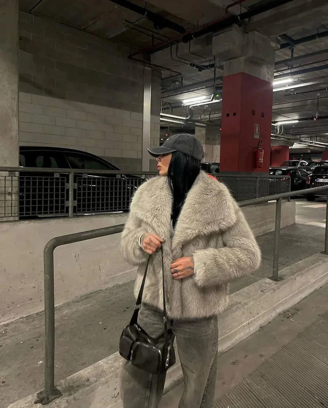 Women's Oversized Fur Coat – Sutton James Sutton James
