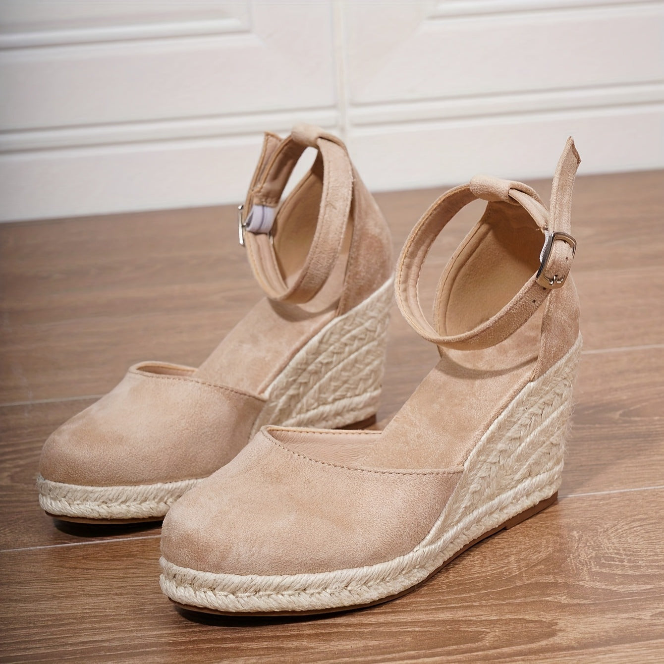 Women's Strappy Flat Sandals – Comfortable and Stylish Sutton James