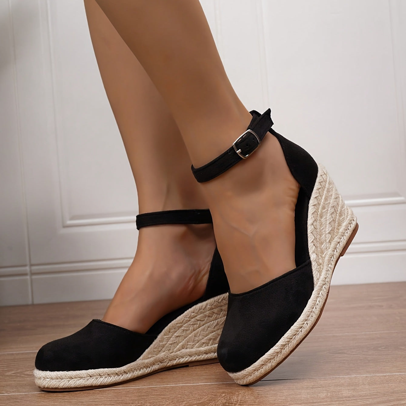 Women's Strappy Flat Sandals – Comfortable and Stylish Sutton James