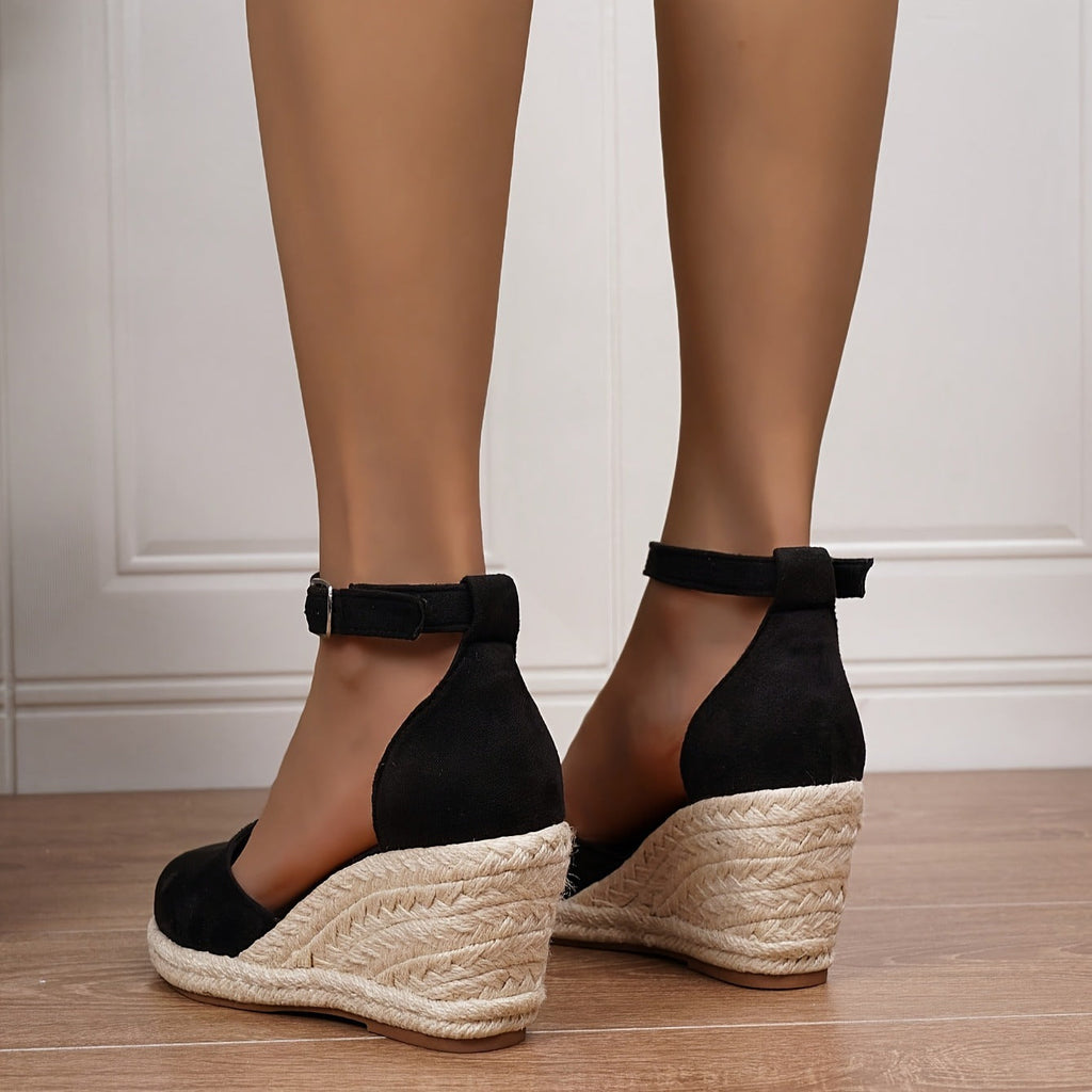 Women's Strappy Flat Sandals – Comfortable and Stylish Sutton James
