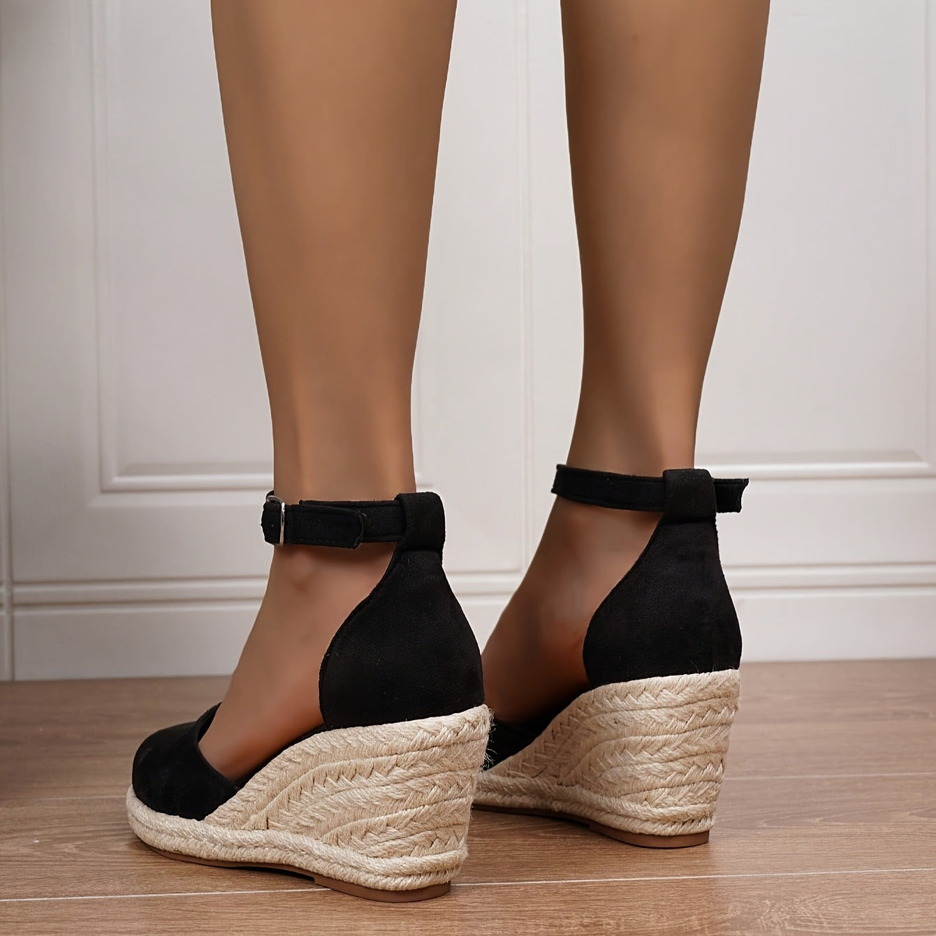 Women's Strappy Flat Sandals – Comfortable and Stylish Sutton James