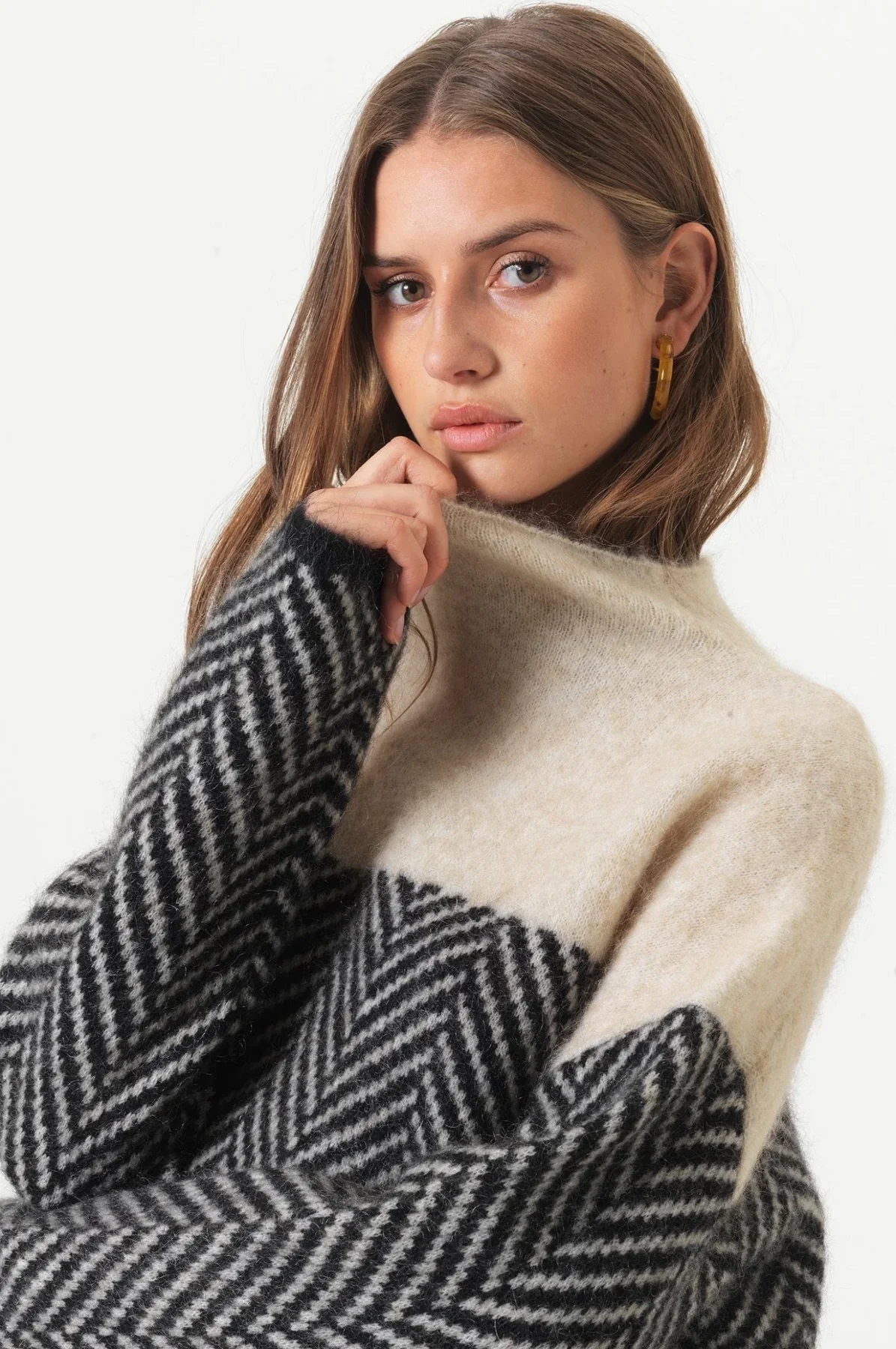 Eireann Sweater | Soft Cashmere Turtleneck Sweater Sutton James