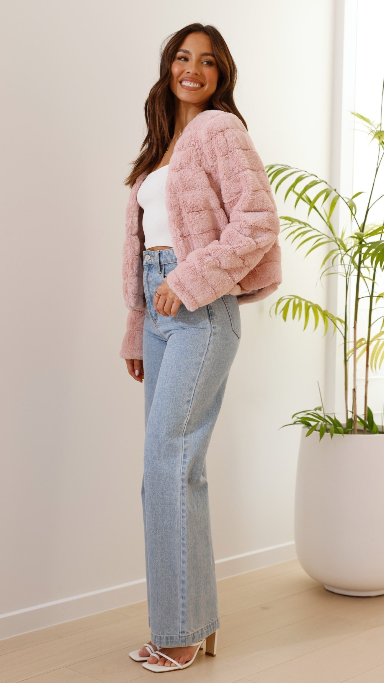 Women's Cropped Faux Fur Jacket – Sutton James Sutton James