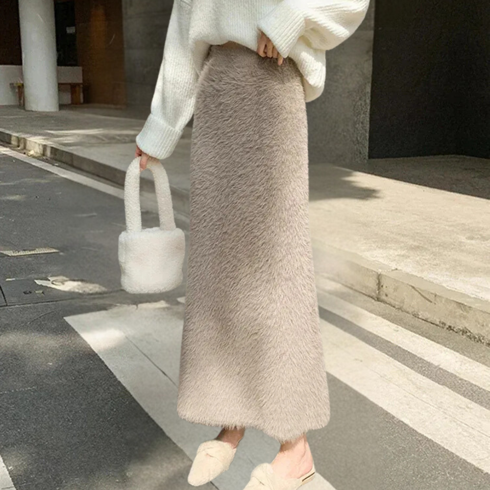 Women's maxi Skirt , faux fur - Elegant and Cosy Sutton James